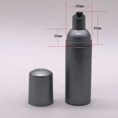 白いプラスチック発泡ボトル PET顔クリーナーのためのポンプ モウス 泡剤のボトル