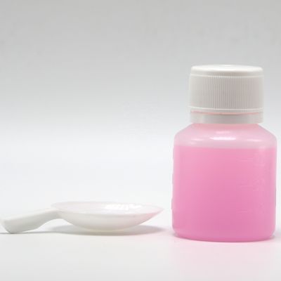 液体医療を測定するためのPE透明プラスチックボトル 30ml容量とスプーン