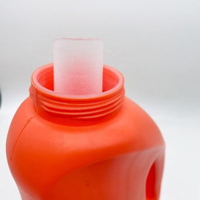 カスタマイズされた色 HDPE 2リットル 清潔容器のための液体洗濯洗剤ボトル